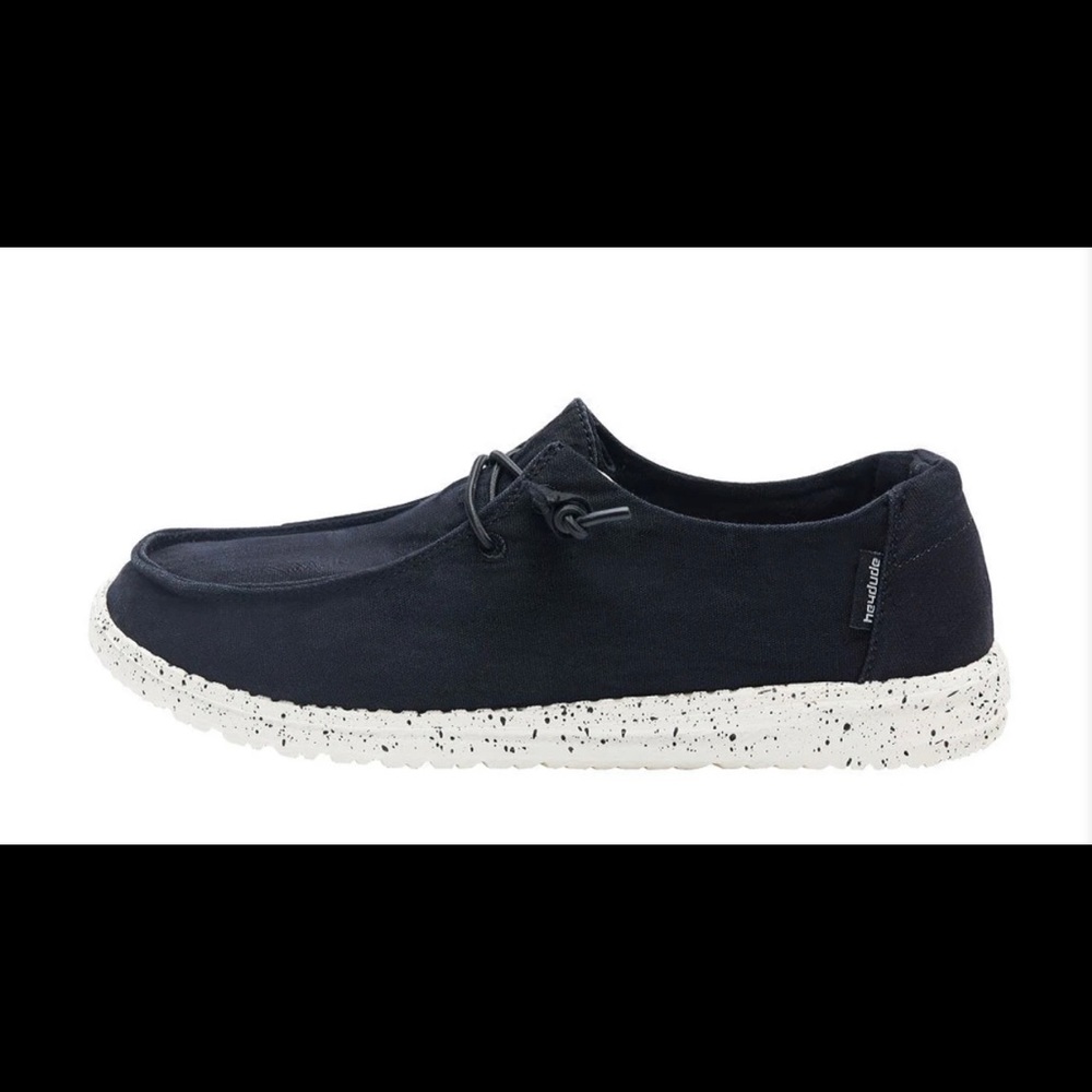 Hey dudes Wendy size 8, never worn